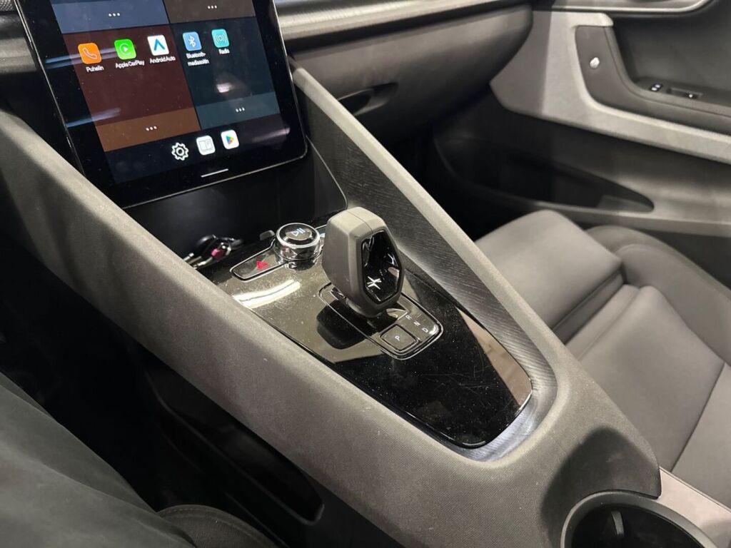 Polestar 2 2020 Musta