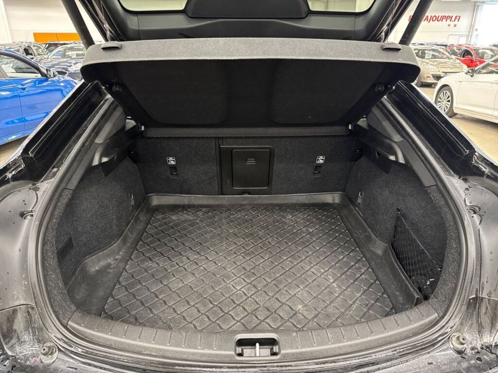 Polestar 2 2020 Musta