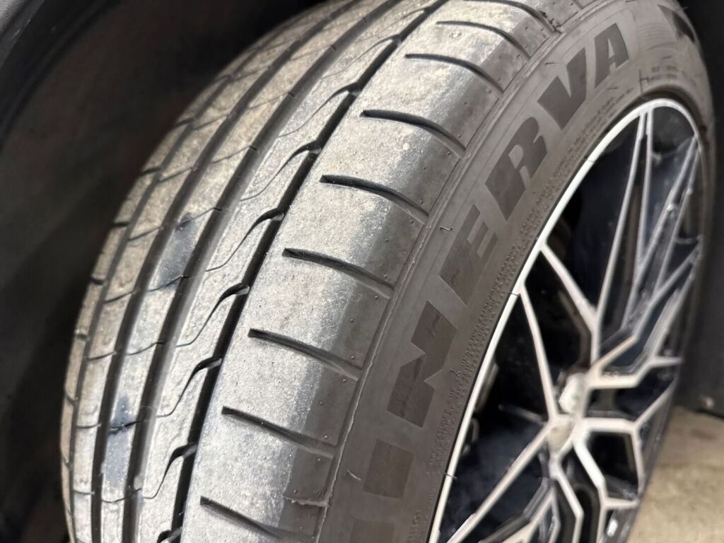 Polestar 2 2020 Musta