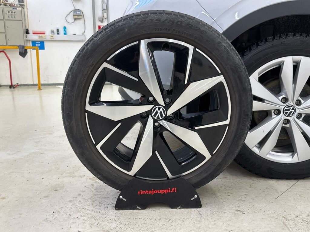 Volkswagen ID.4 2021 Valkoinen