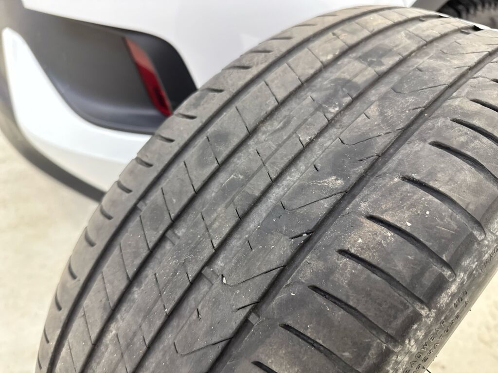 Volkswagen ID.4 2021 Valkoinen