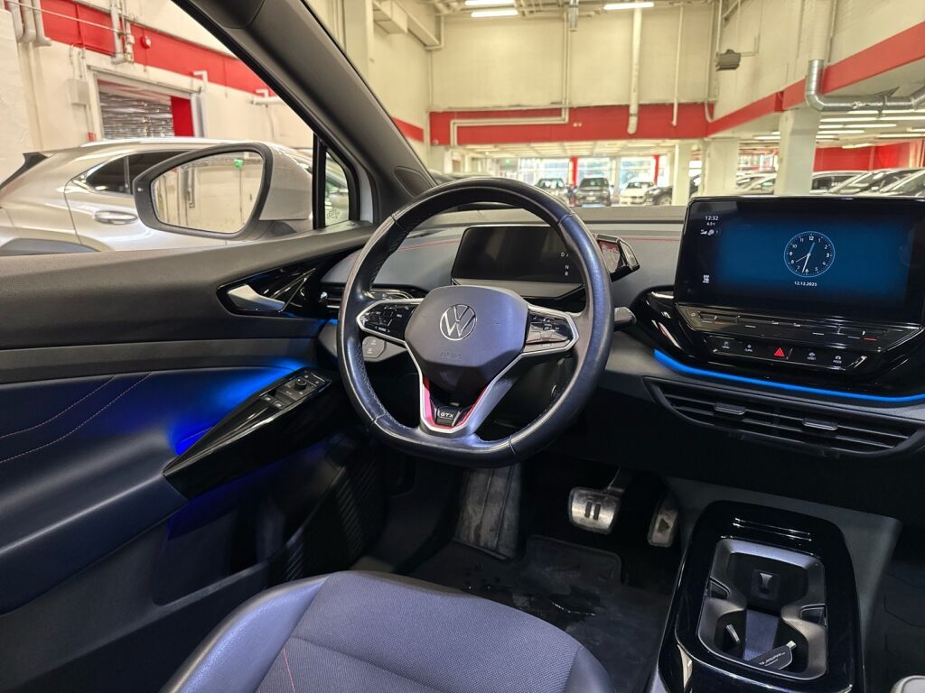 Volkswagen ID.4 2021 Valkoinen