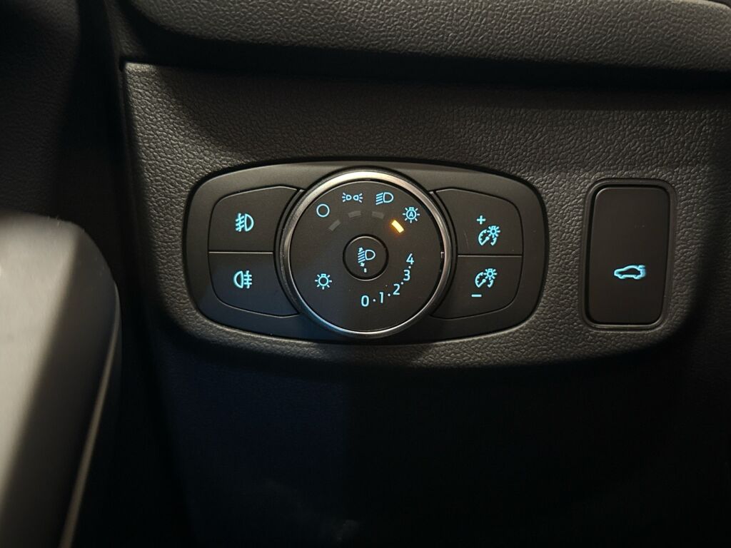 Ford Focus 2025 Fantastic Red