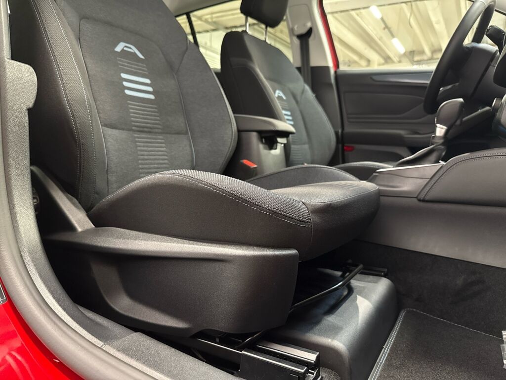 Ford Focus 2025 Fantastic Red