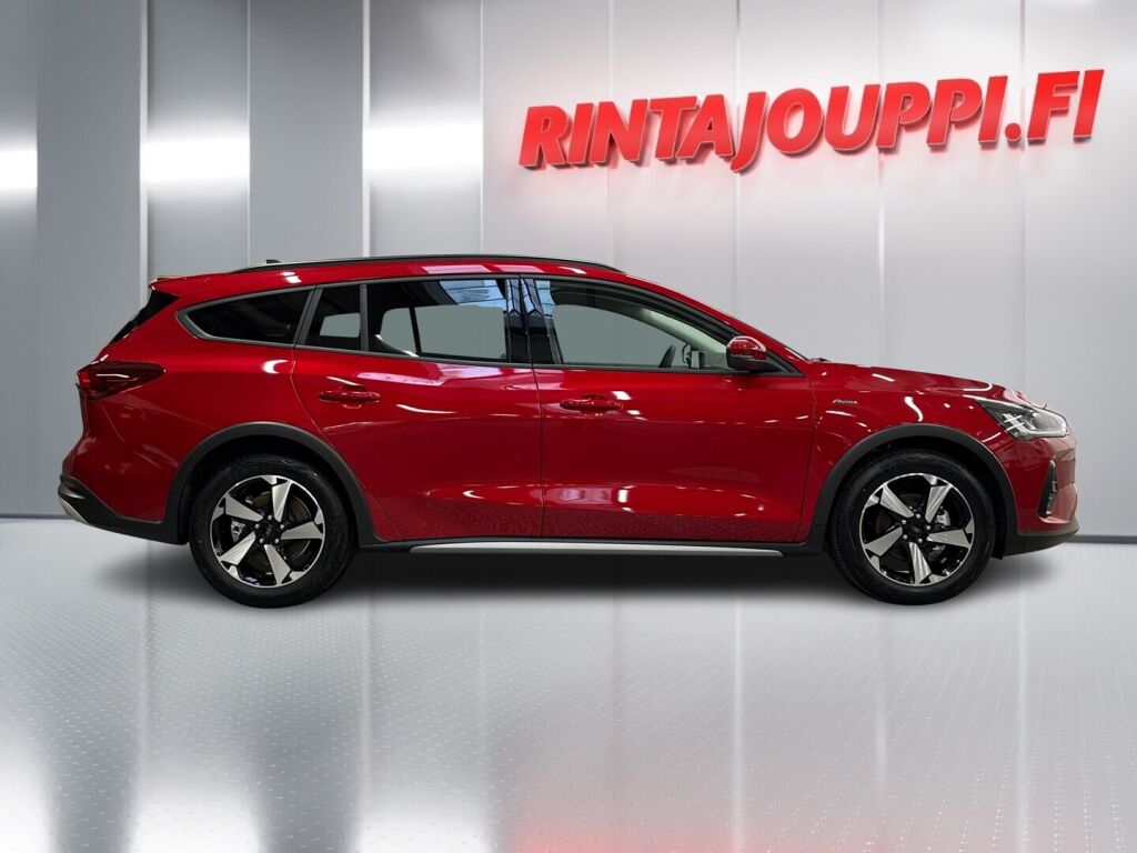 Ford Focus 2025 Fantastic Red