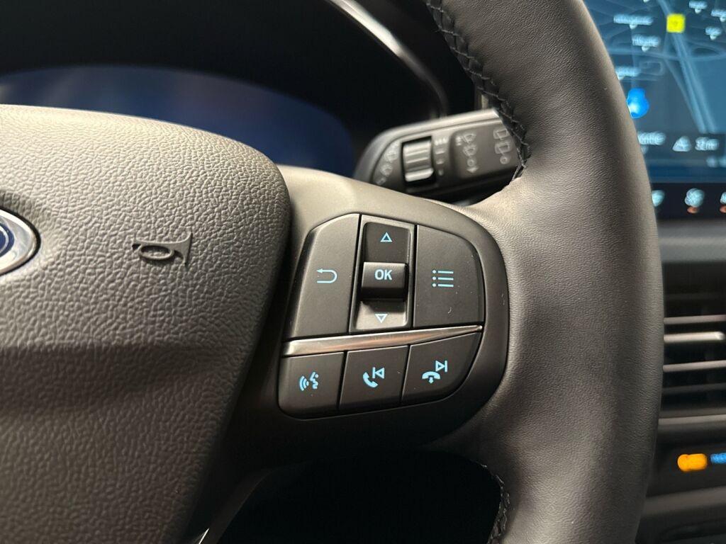 Ford Focus 2025 Fantastic Red