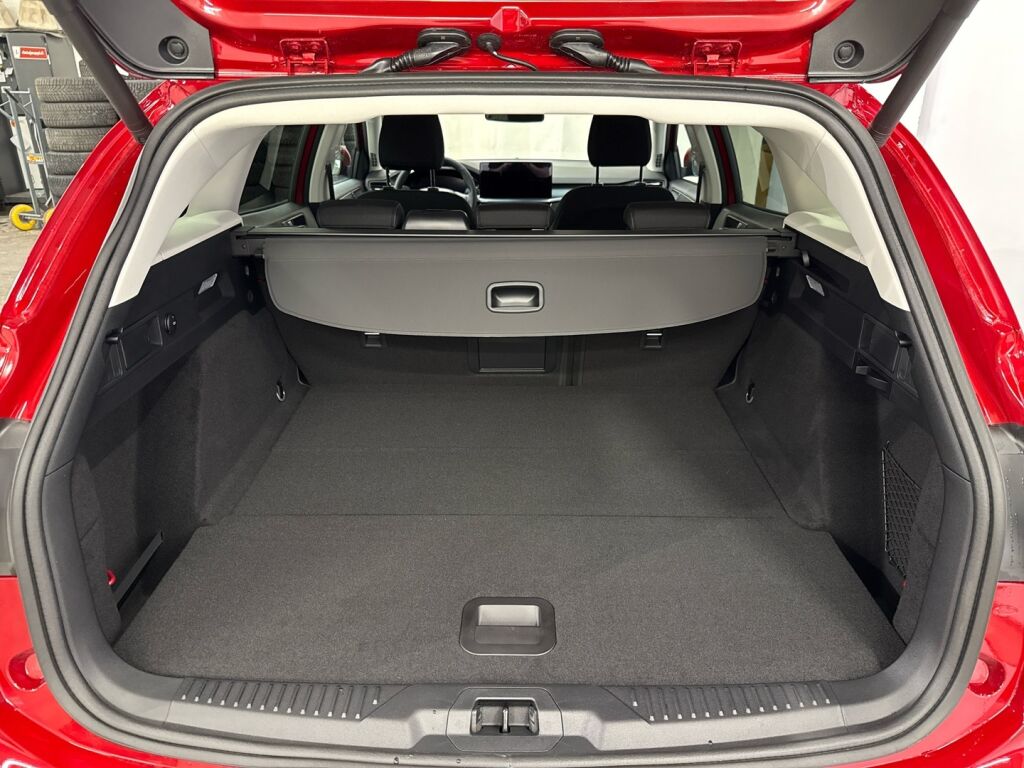 Ford Focus 2025 Fantastic Red