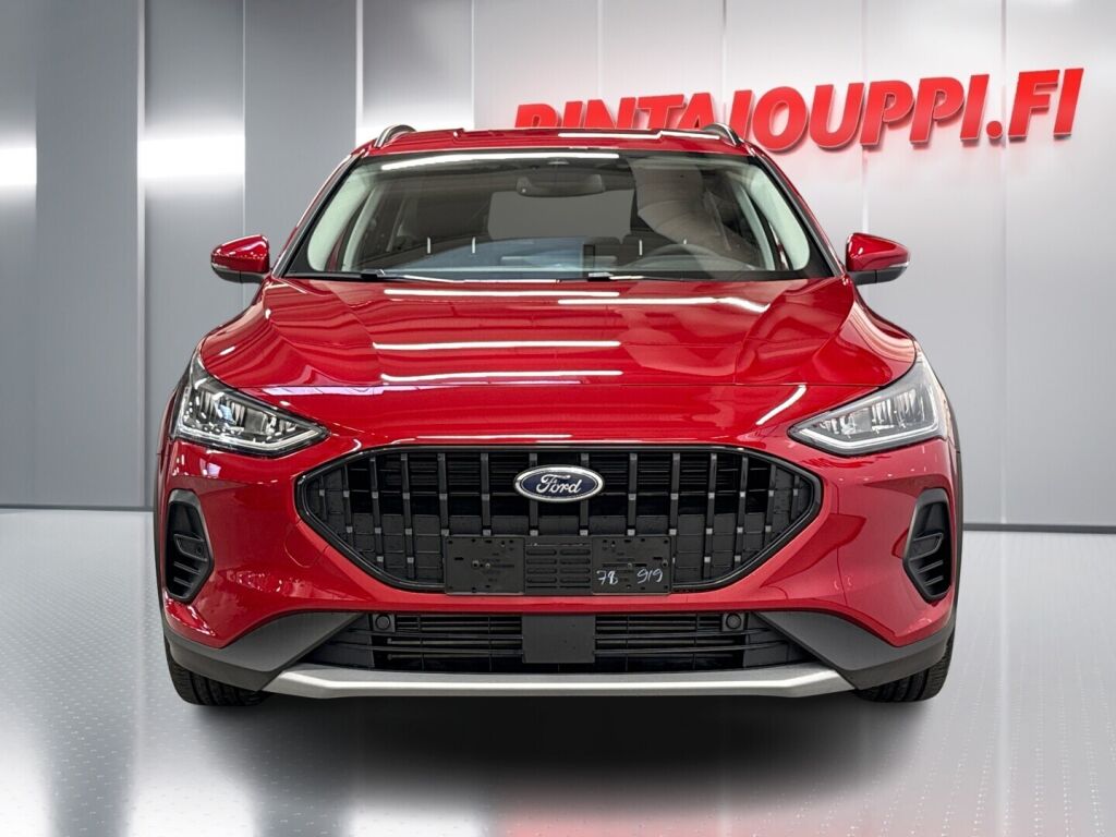 Ford Focus 2025 Fantastic Red