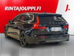 Volvo V60 2021 Musta