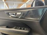Volvo V60 2021 Musta