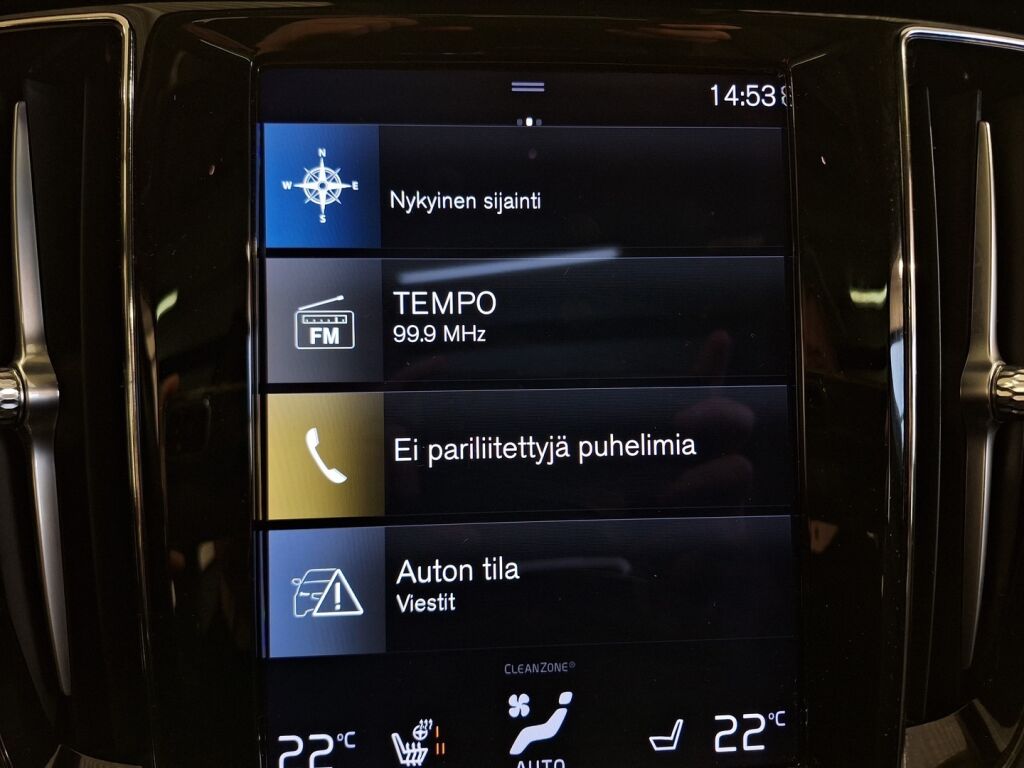 Volvo V60 2021 Musta