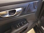 Volvo V60 2021 Musta