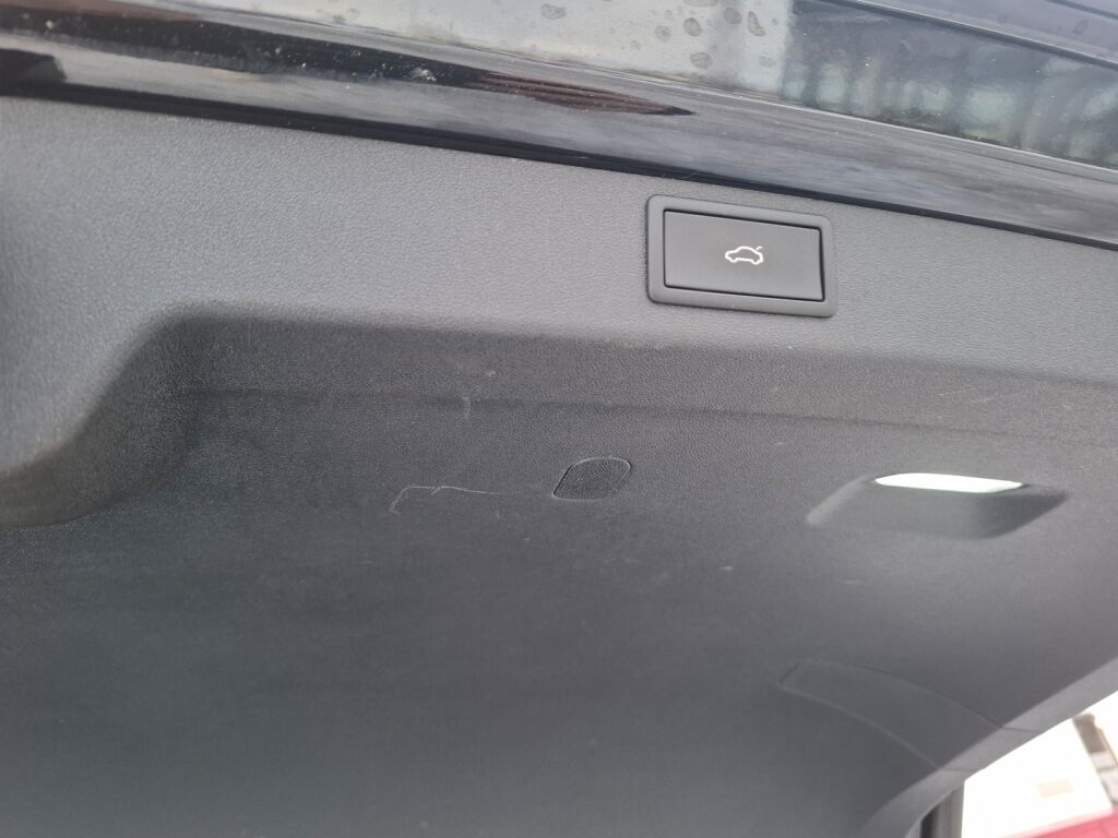 Skoda Enyaq 2021 Musta