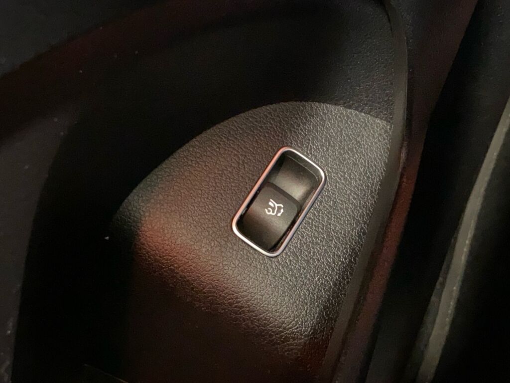 Mercedes-Benz GLE 2022 Musta