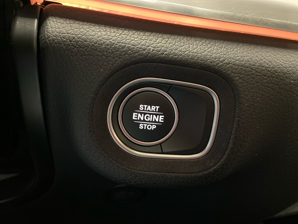 Mercedes-Benz GLE 2022 Musta