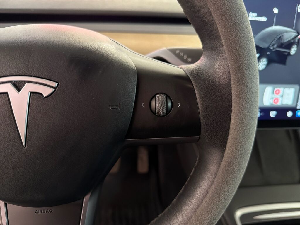 Tesla Model Y 2021 Valkoinen