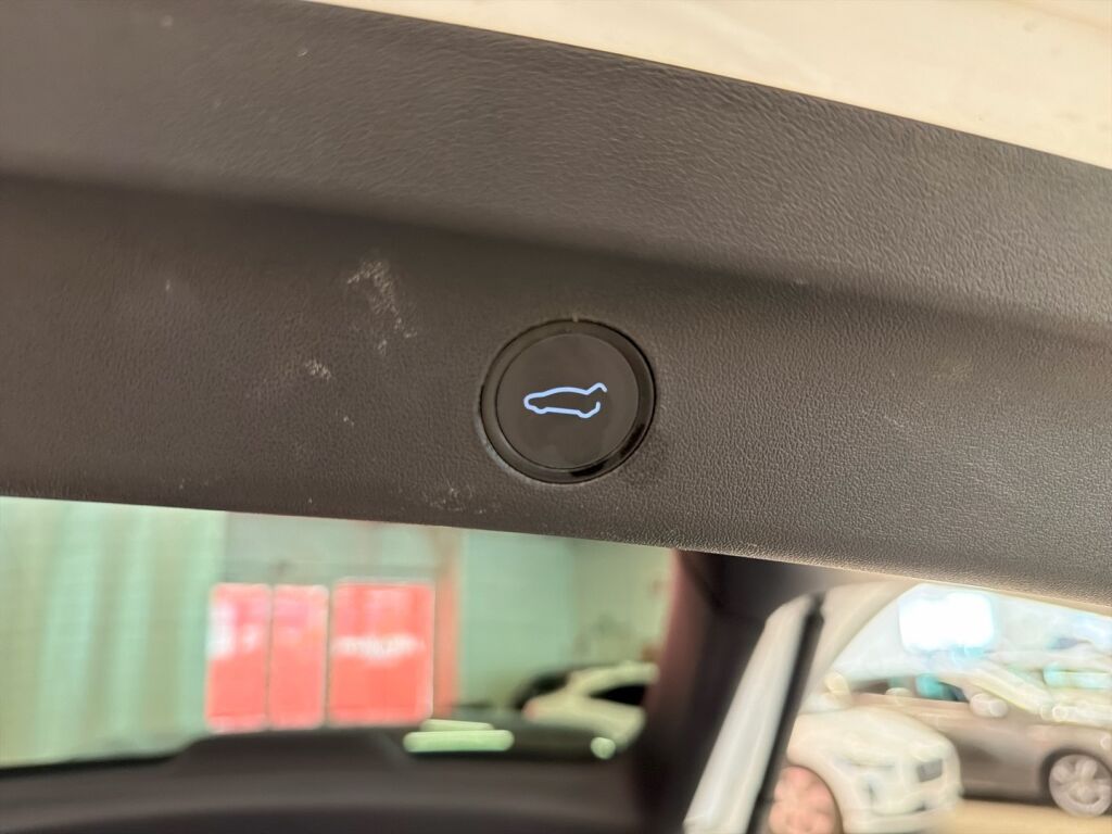 Tesla Model Y 2021 Valkoinen