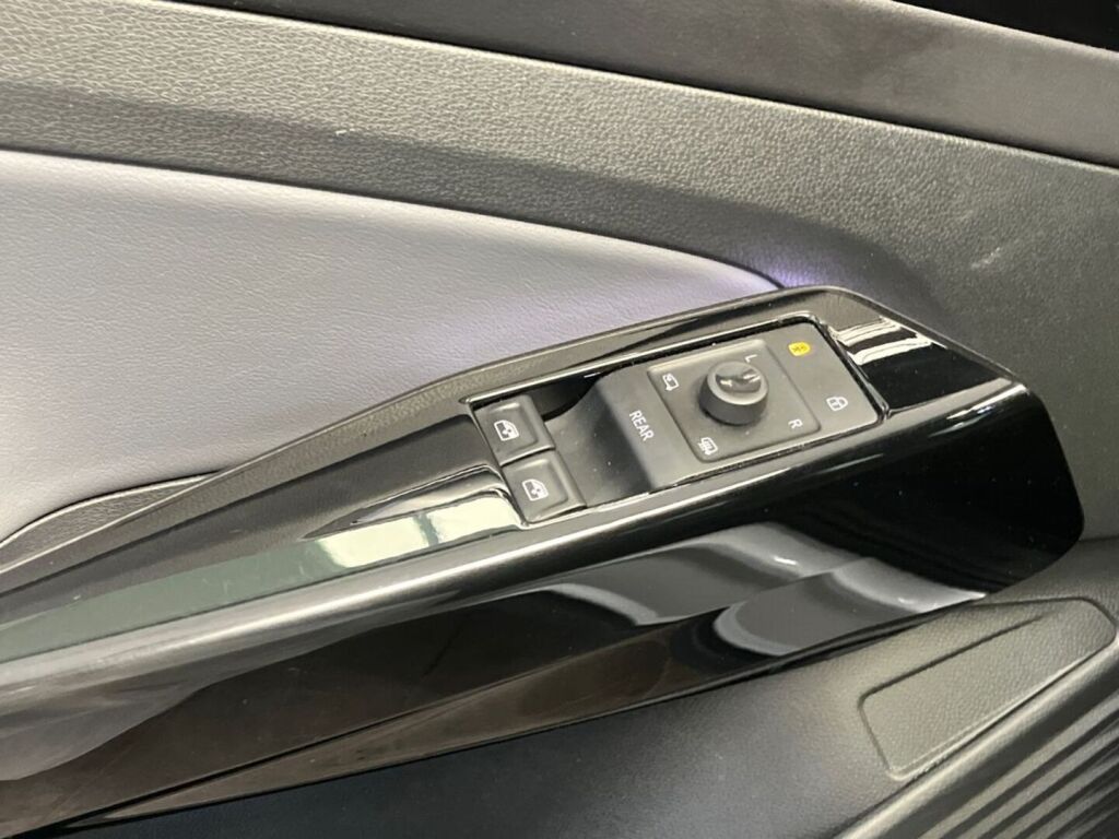 Volkswagen ID.4 2021 Harmaa