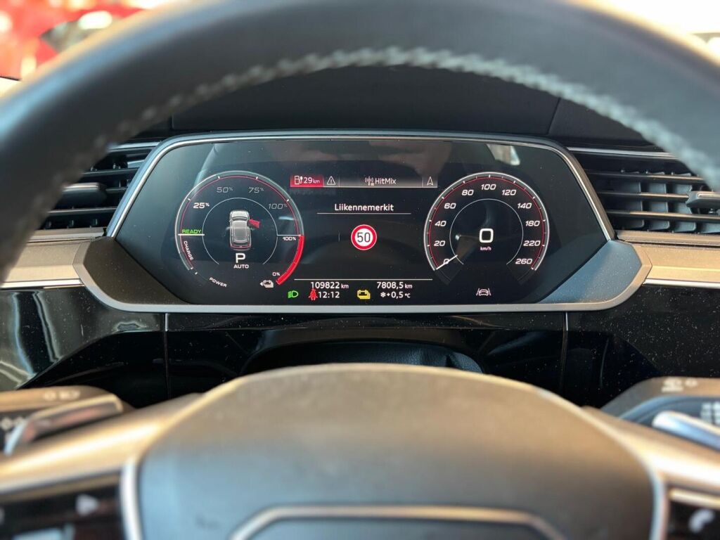 Audi e-tron 2019 Harmaa