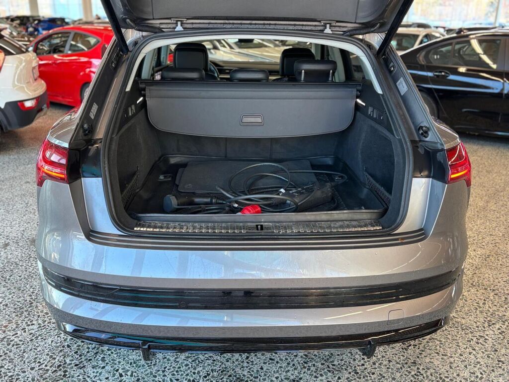 Audi e-tron 2019 Harmaa