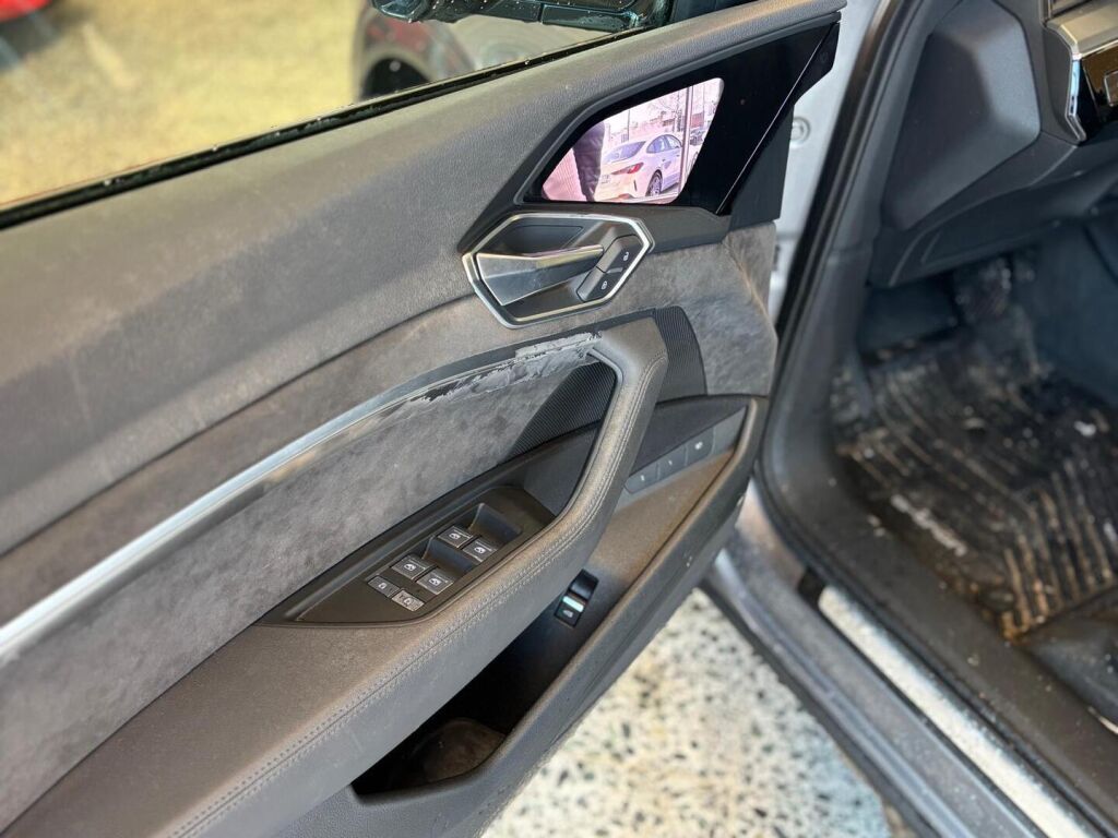 Audi e-tron 2019 Harmaa