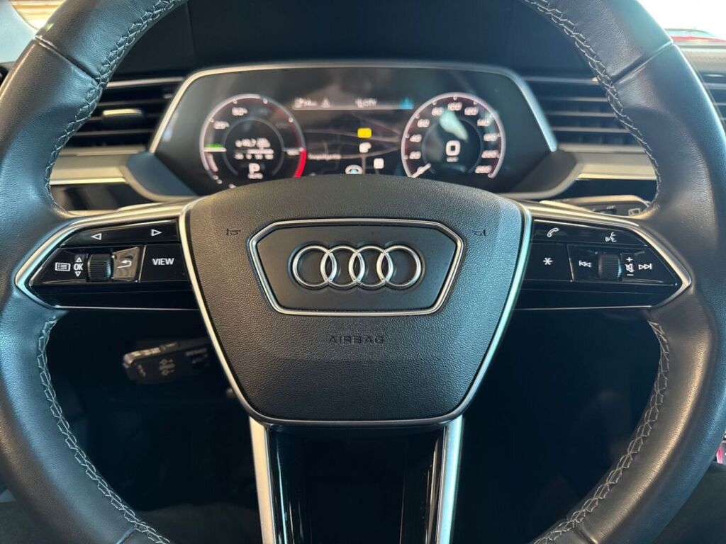 Audi e-tron 2019 Harmaa