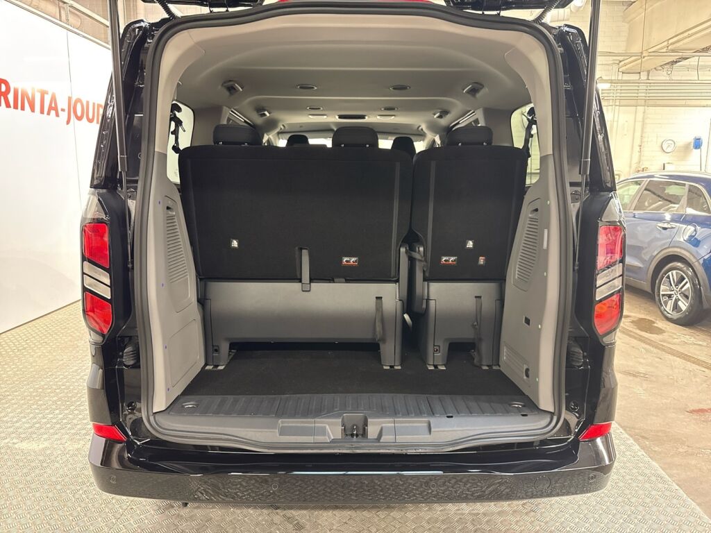 Ford Tourneo Custom 2025 