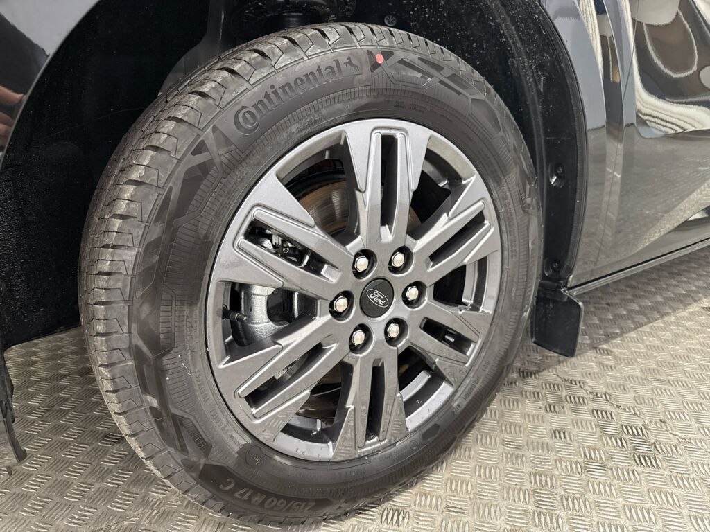 Ford Tourneo Custom 2025 