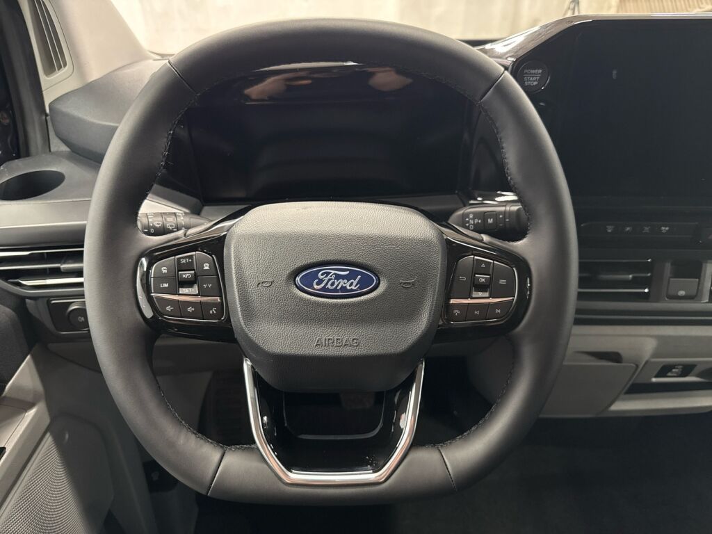 Ford Tourneo Custom 2026 