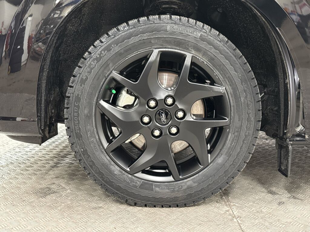 Ford Tourneo Custom 2025 Musta