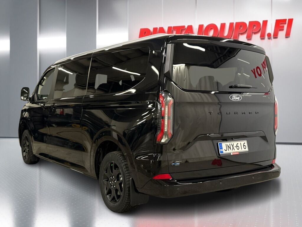 Ford Tourneo Custom 2025 Musta