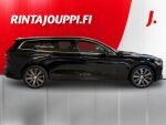 Volvo V60 2021 Musta