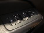 Volvo V60 2021 Musta