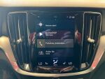 Volvo V60 2021 Musta