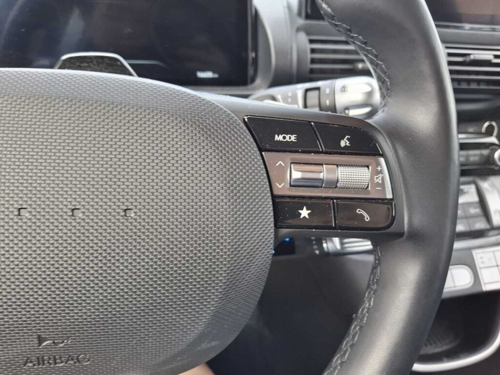 Hyundai INSTER 2025 Oranssi