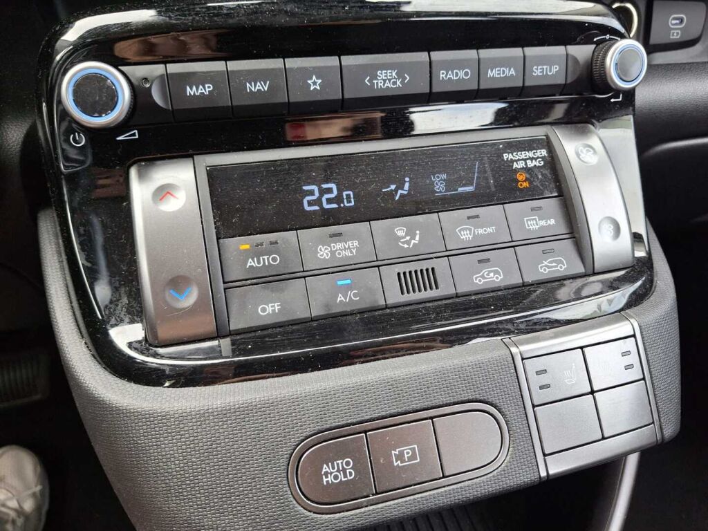 Hyundai INSTER 2025 Oranssi