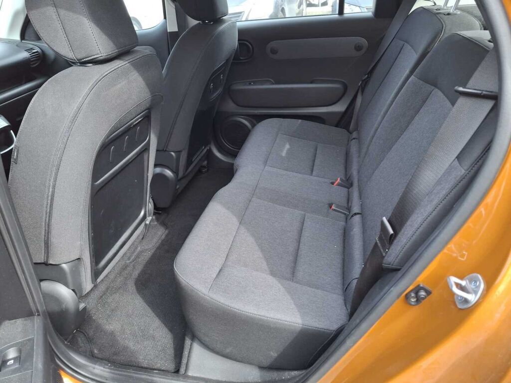 Hyundai INSTER 2025 Oranssi