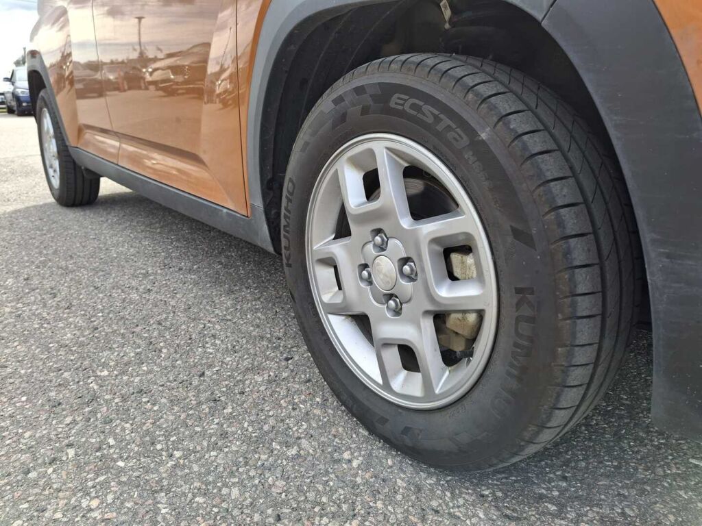 Hyundai INSTER 2025 Oranssi