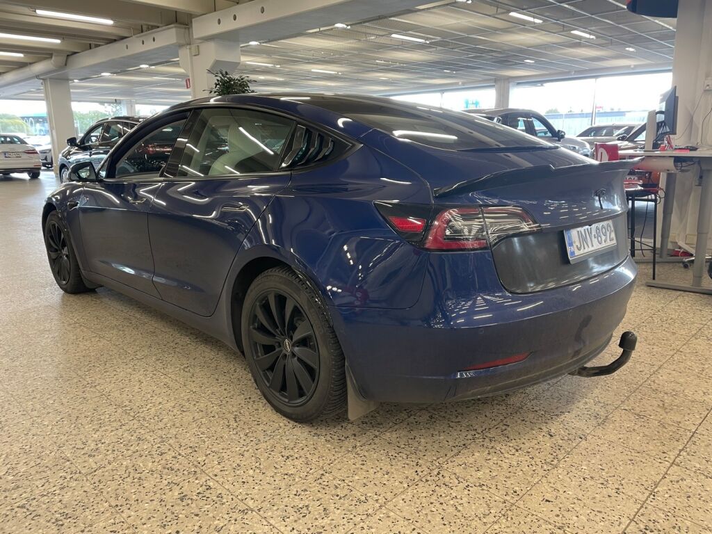 Tesla Model 3 2021 Sininen
