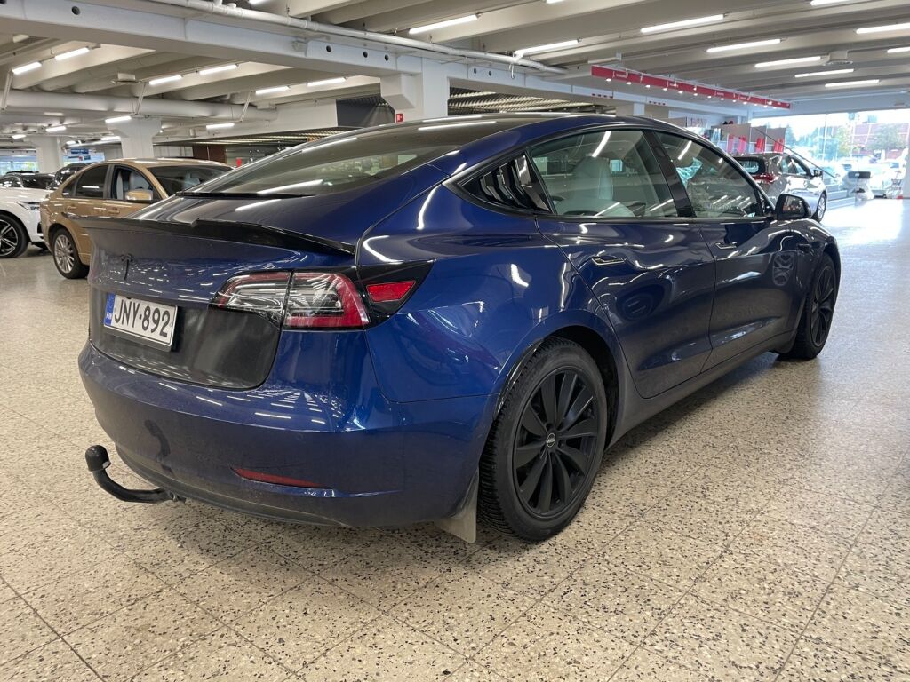 Tesla Model 3 2021 Sininen