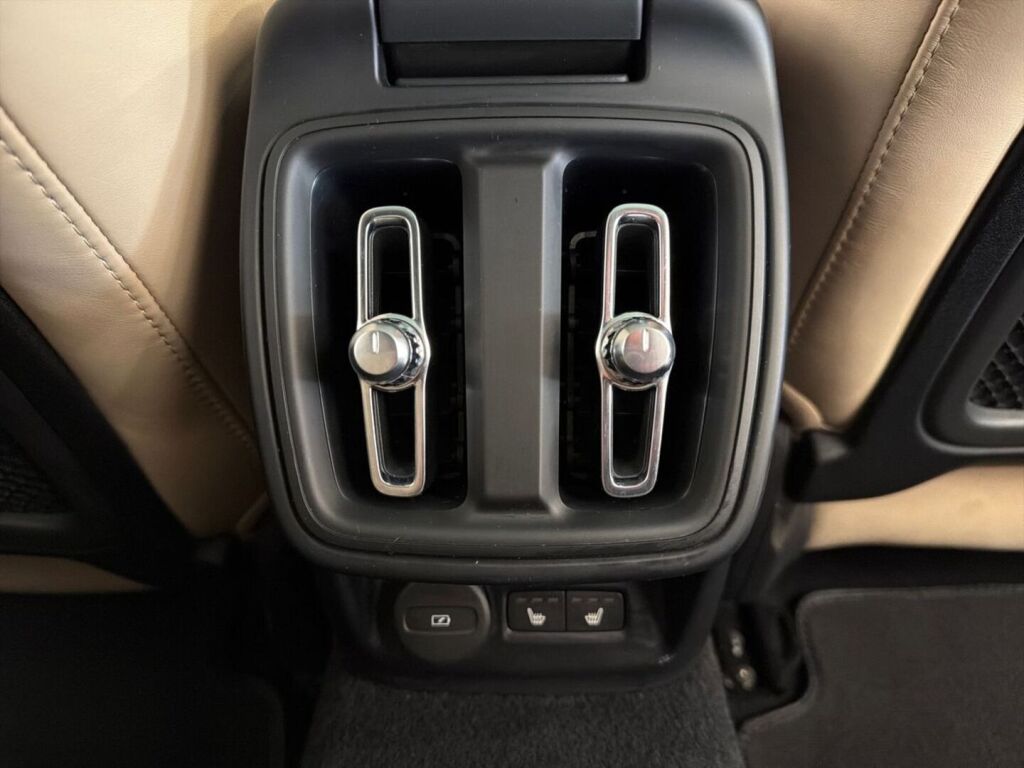Polestar 2 2022 Musta