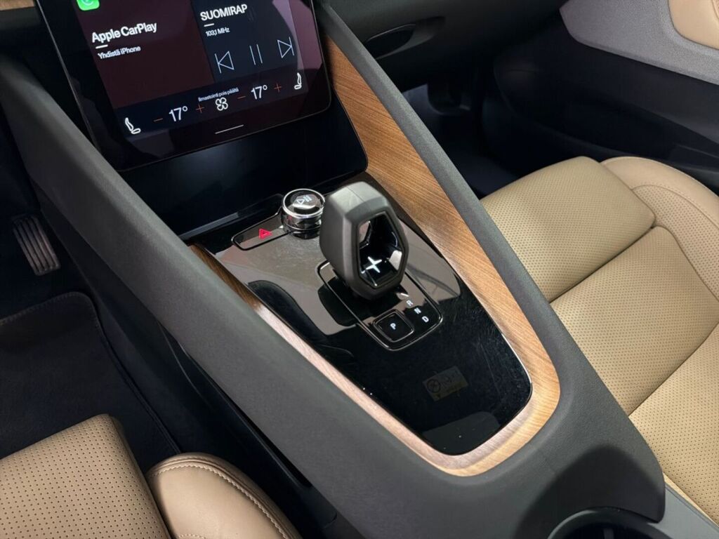 Polestar 2 2022 Musta