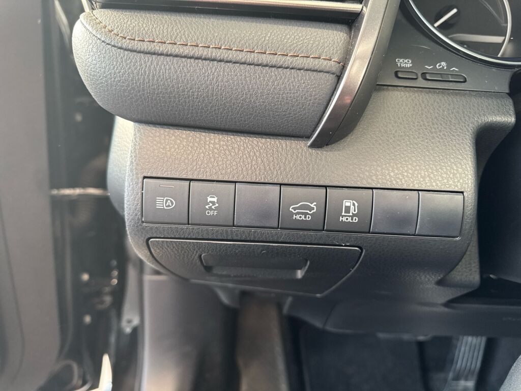 Toyota Camry 2020 Musta