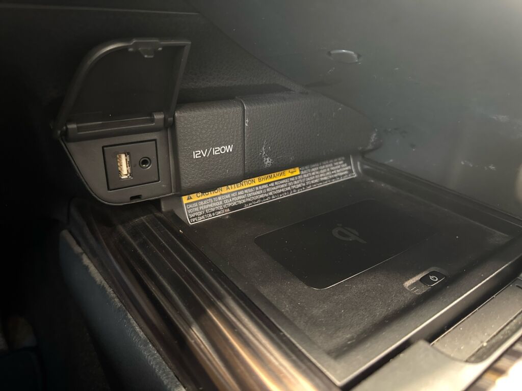 Toyota Camry 2020 Musta