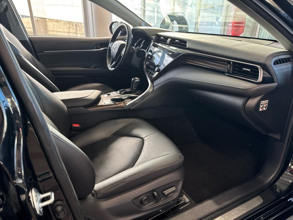 Toyota Camry 2020 Musta