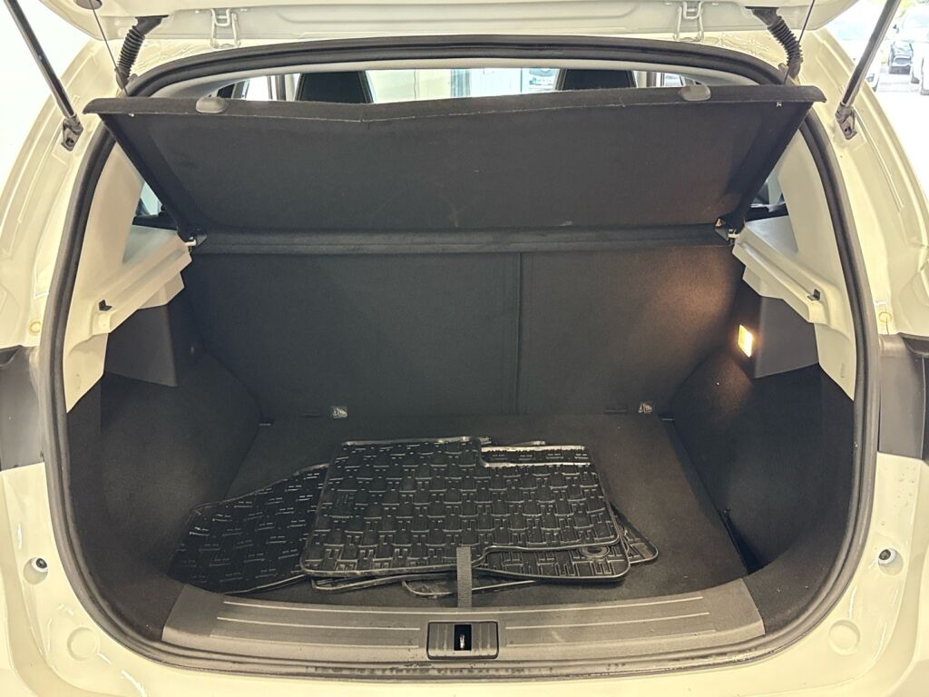 Mg ZS 2021 Valkoinen