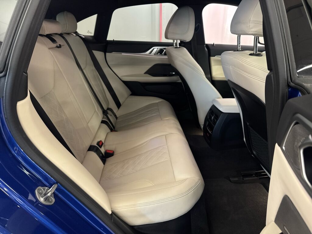 BMW I4 M50 2024 Sininen