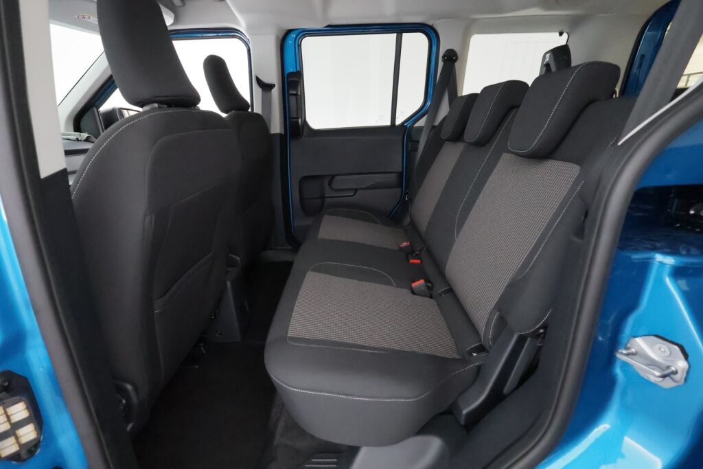 Ford Tourneo Courier 2025 Sininen