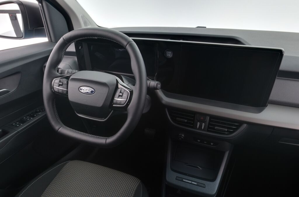 Ford Tourneo Courier 2025 Sininen