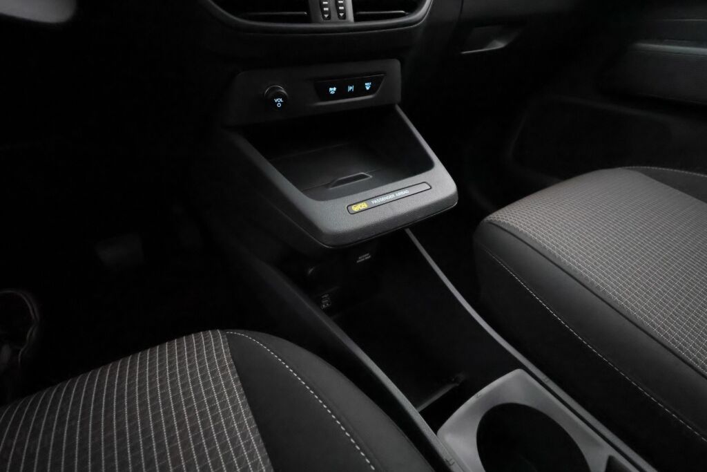 Ford Tourneo Courier 2025 Sininen